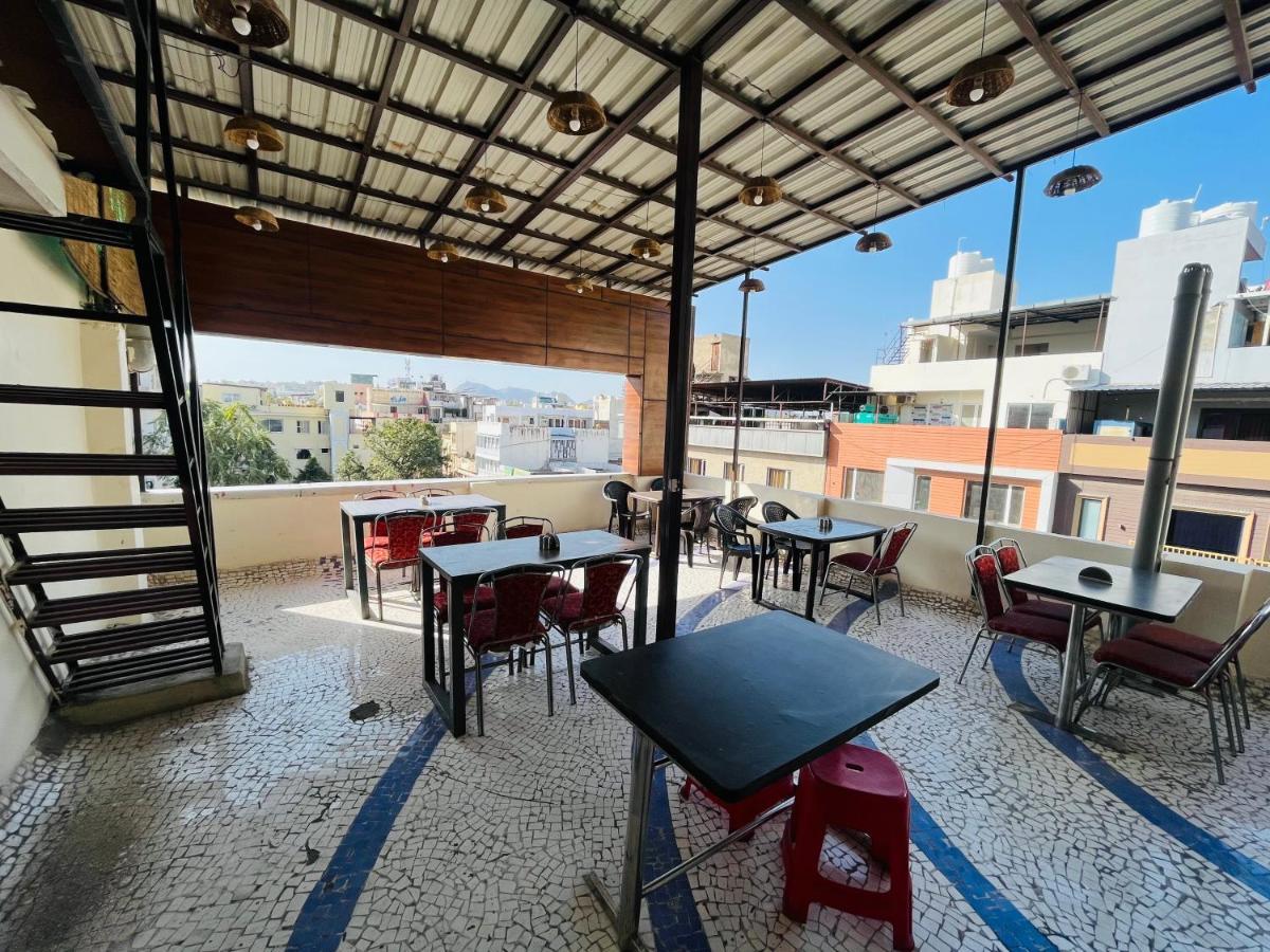 Hotel Raj Vilas Udajpur Zewnętrze zdjęcie