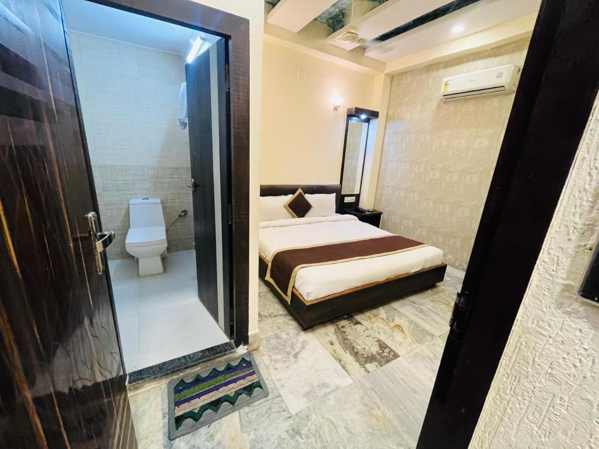Hotel Raj Vilas Udajpur Zewnętrze zdjęcie