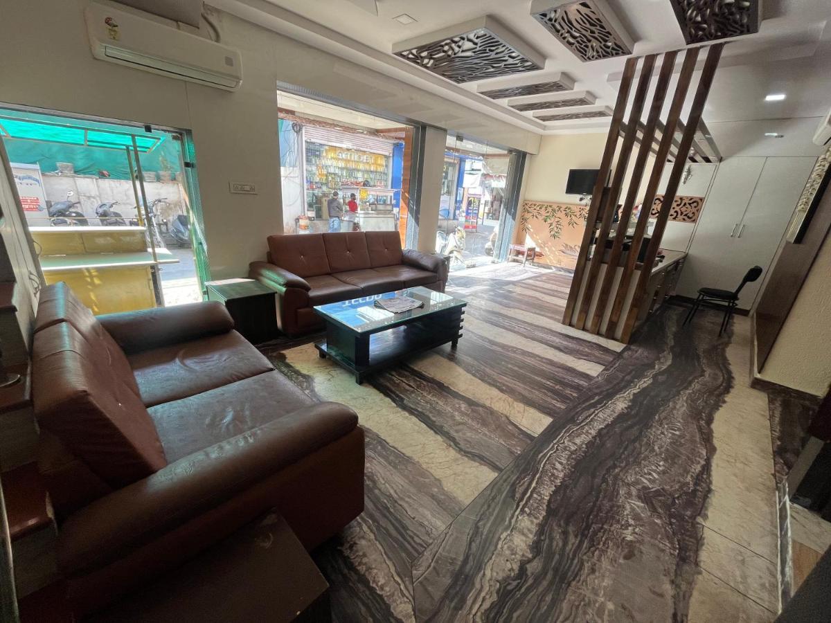 Hotel Raj Vilas Udajpur Zewnętrze zdjęcie