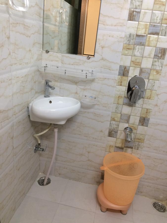 Hotel Raj Vilas Udajpur Zewnętrze zdjęcie